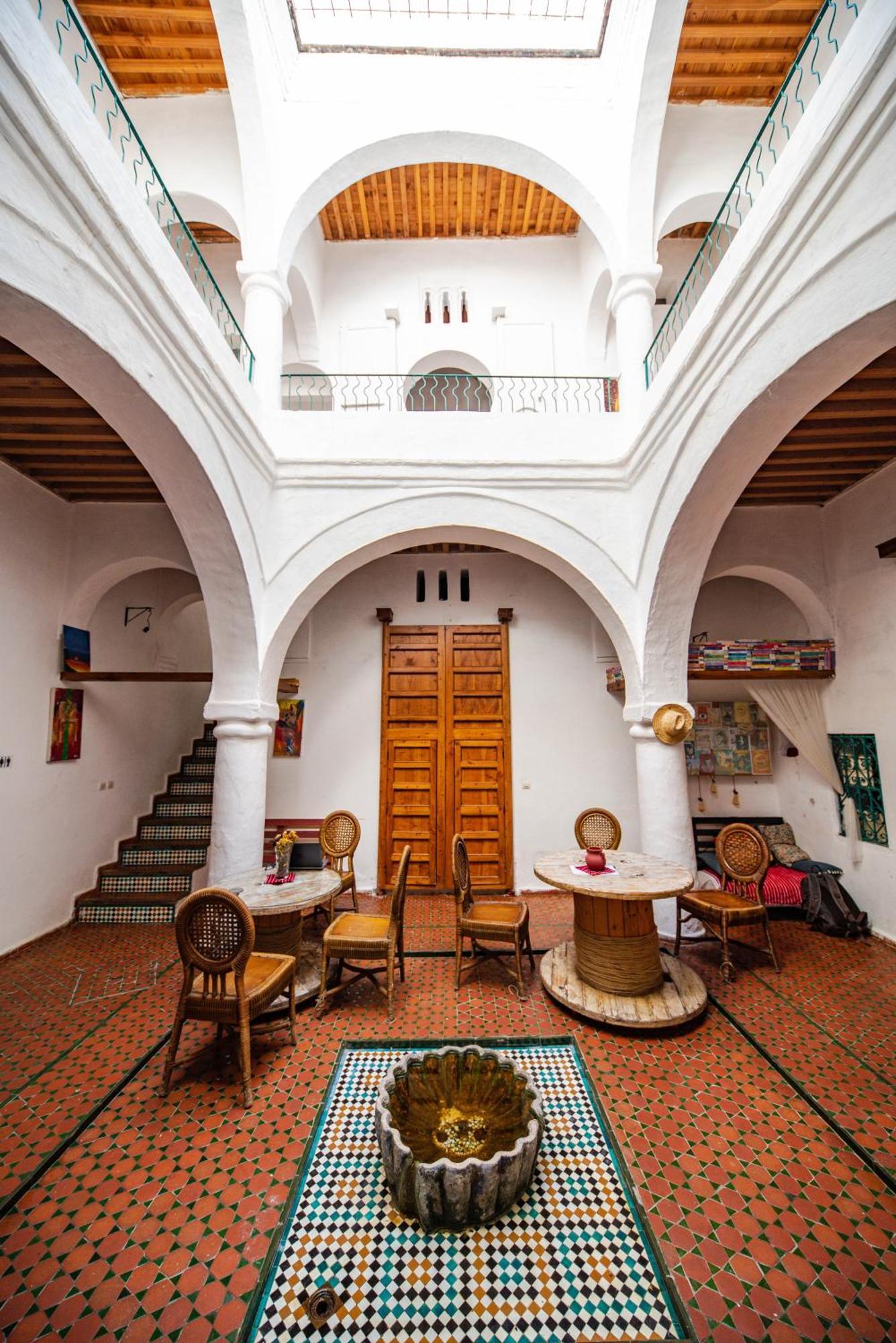 Youth Hostel Tarbiaat 44 Tetouan Bagian luar foto